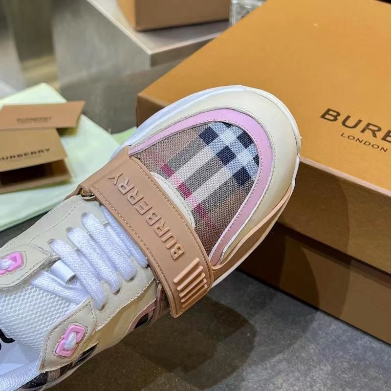 Burberry Low Shoes